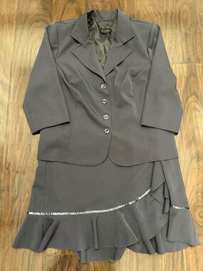 A. List Charcoal Gray Two-Piece Skirt Suit